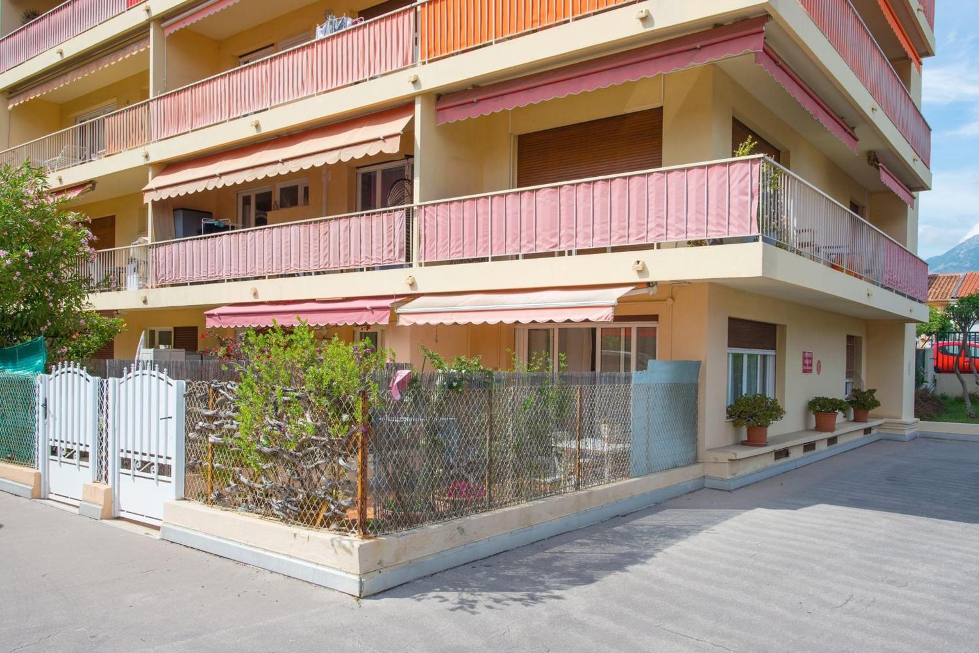 Appartement Carnoles Pres Des Plages روكوبرُن كاب مارتي المظهر الخارجي الصورة